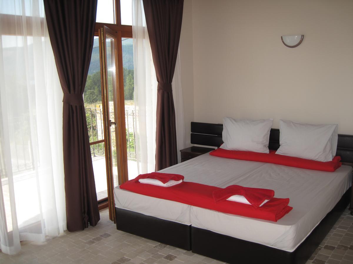 Guest House Galba Bruchkovtsi Phòng bức ảnh